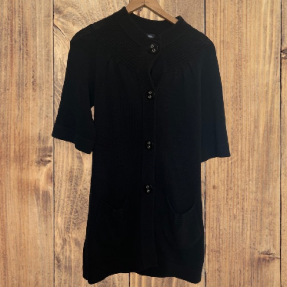 Saks Fifth Avenue Long Button up Short Sleeved Sweater with Front Pockets Sz S